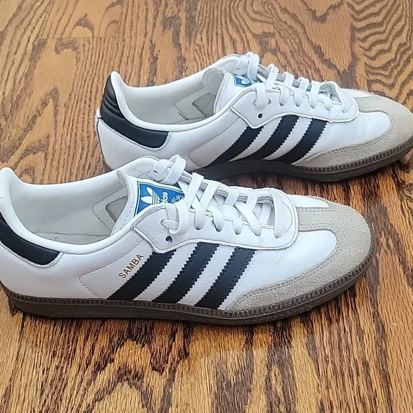 Adidas Sambas Size 5 - Picture 1 of 6